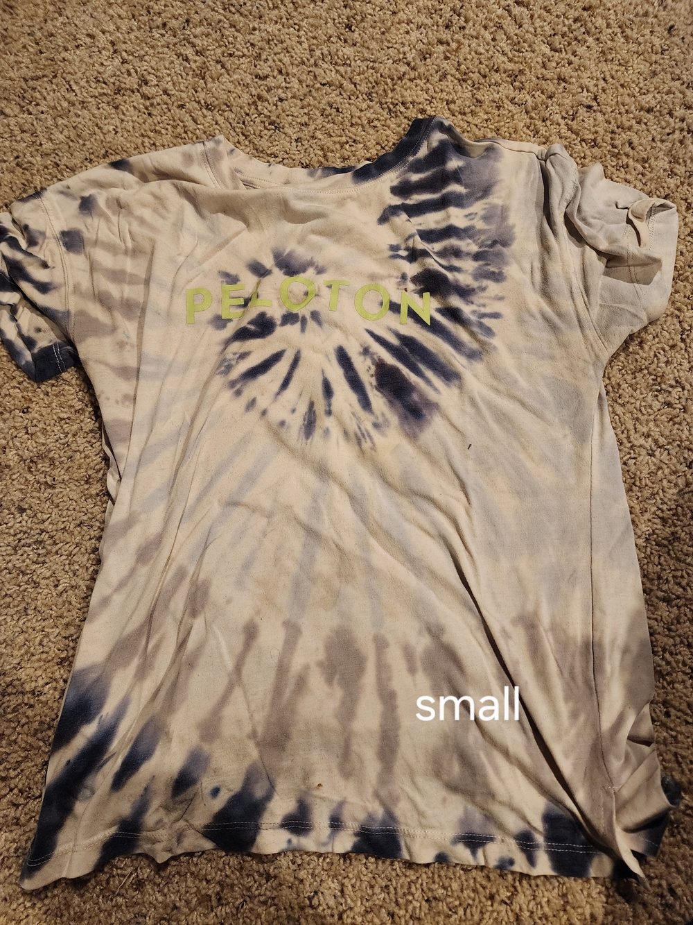 Peloton Kids Short Sleeve Tie-Dye Tee in Navy and Cream with Lime Logo